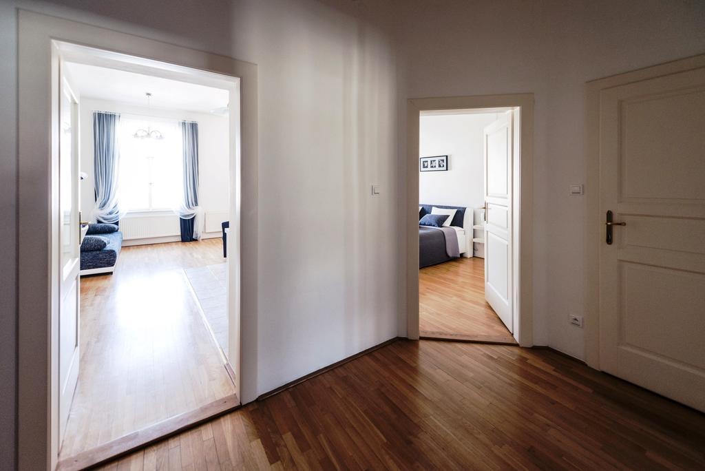 Modern Apartment Riegrovy Sady Prague Room photo