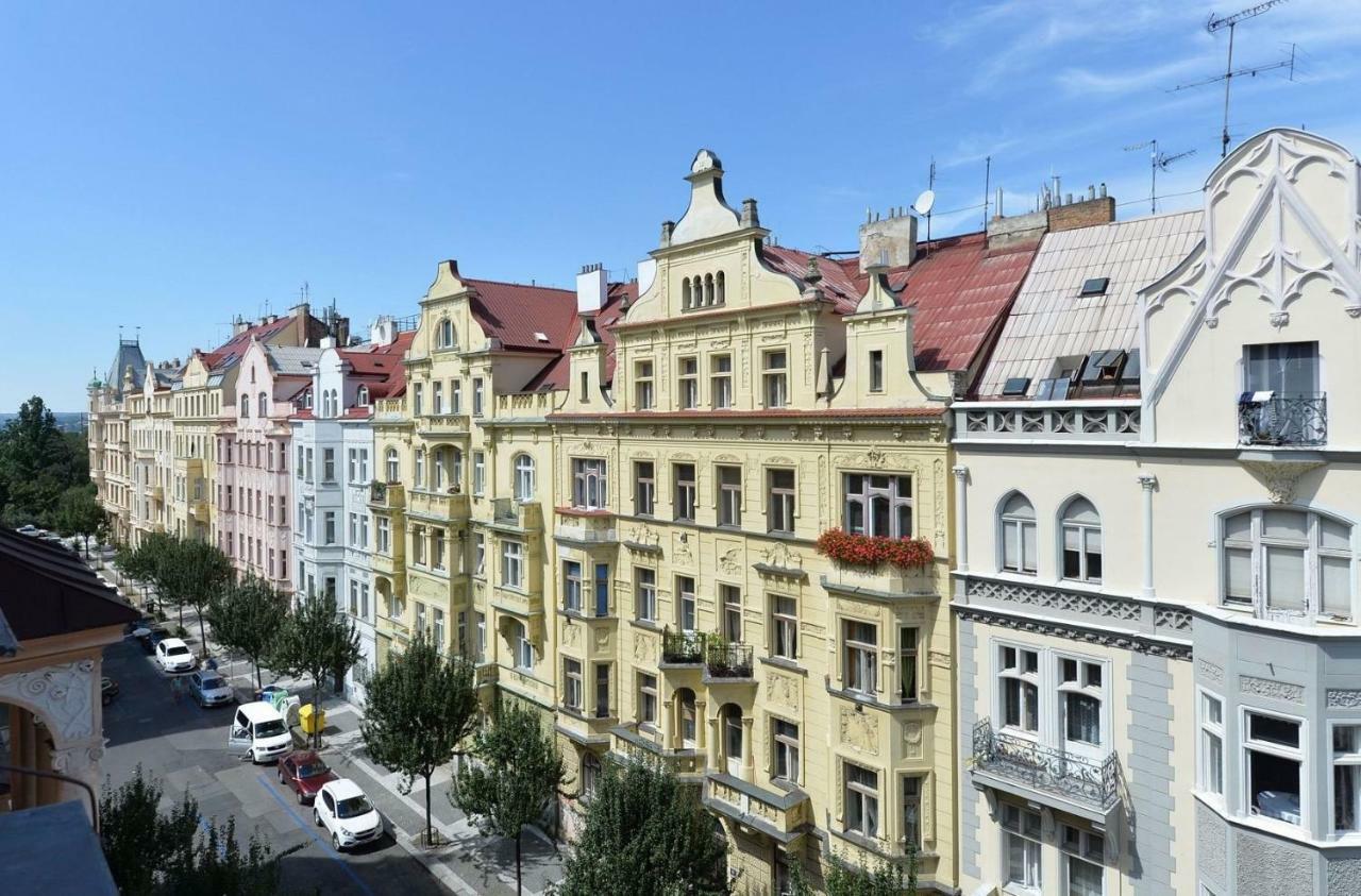 Modern Apartment Riegrovy Sady Prague Exterior photo